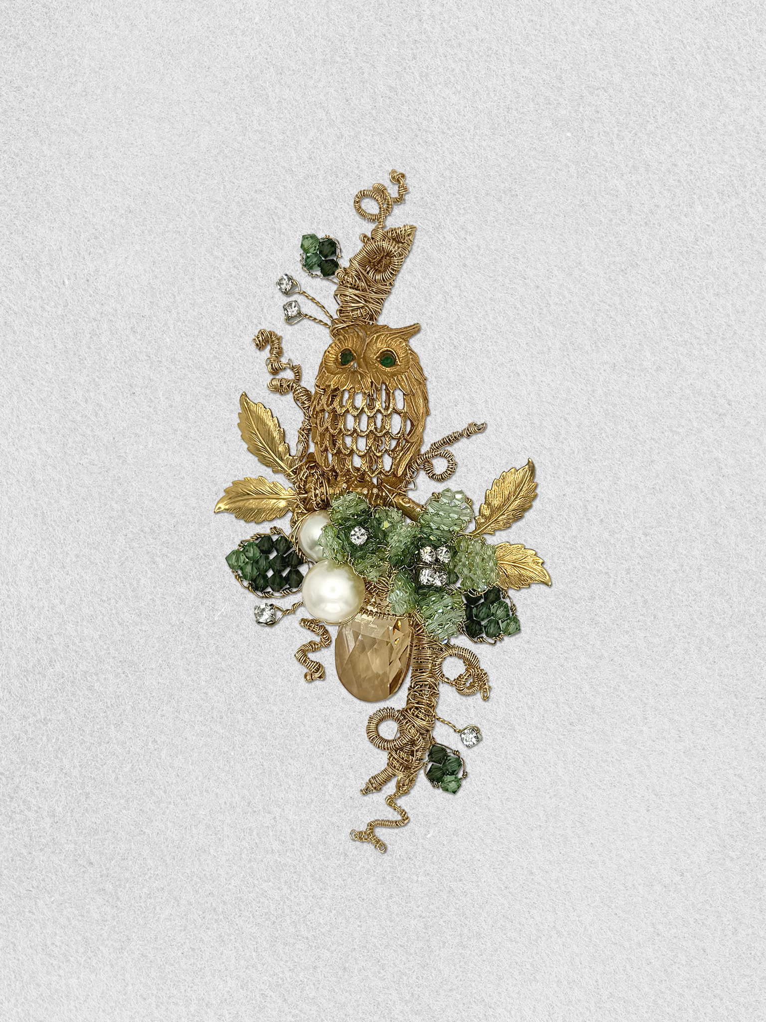 Men's Lapel Pin - Jeweled Eyes of the Forest