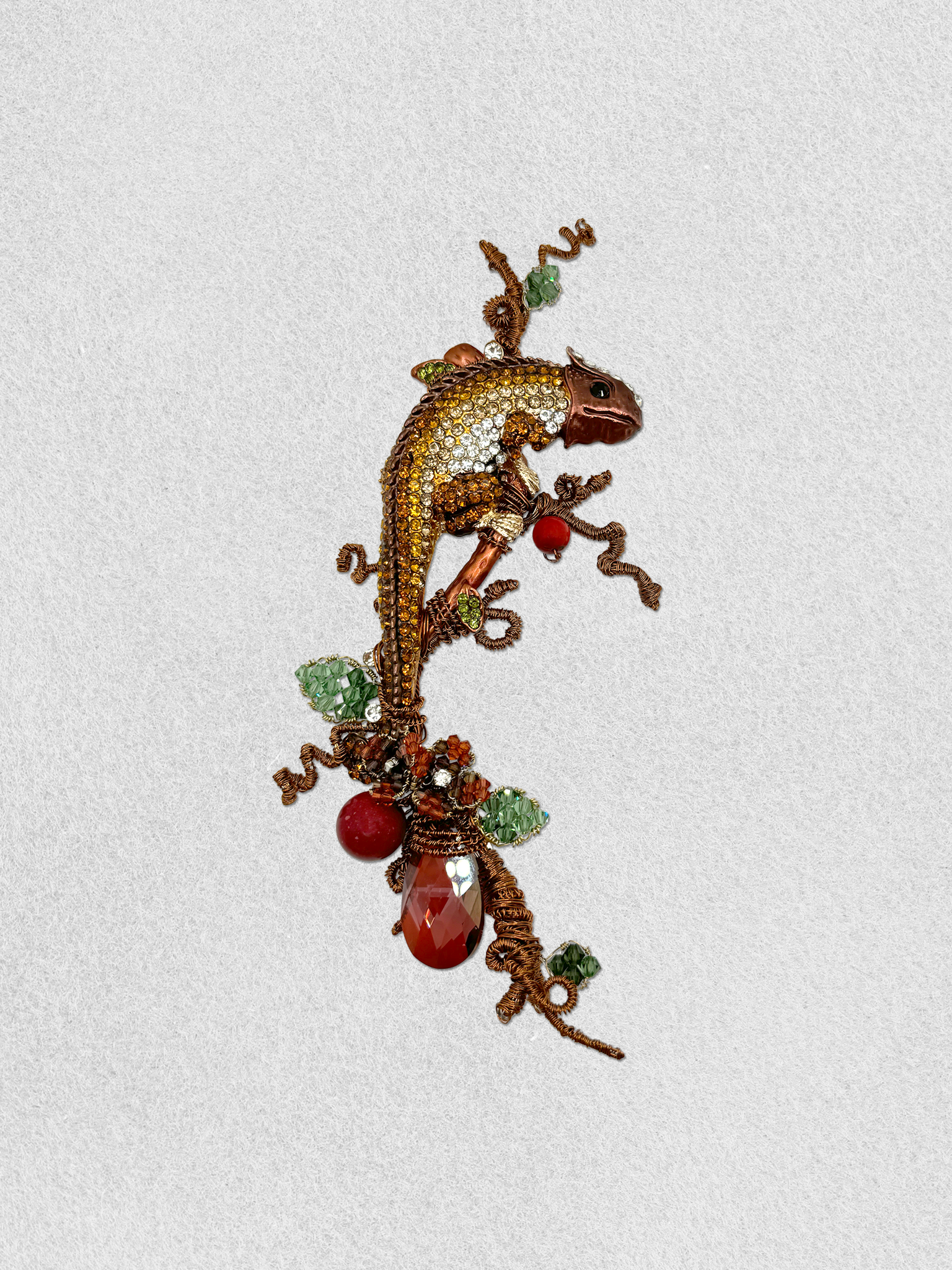 Men's Lapel Pin - Sun-Kissed Lizard