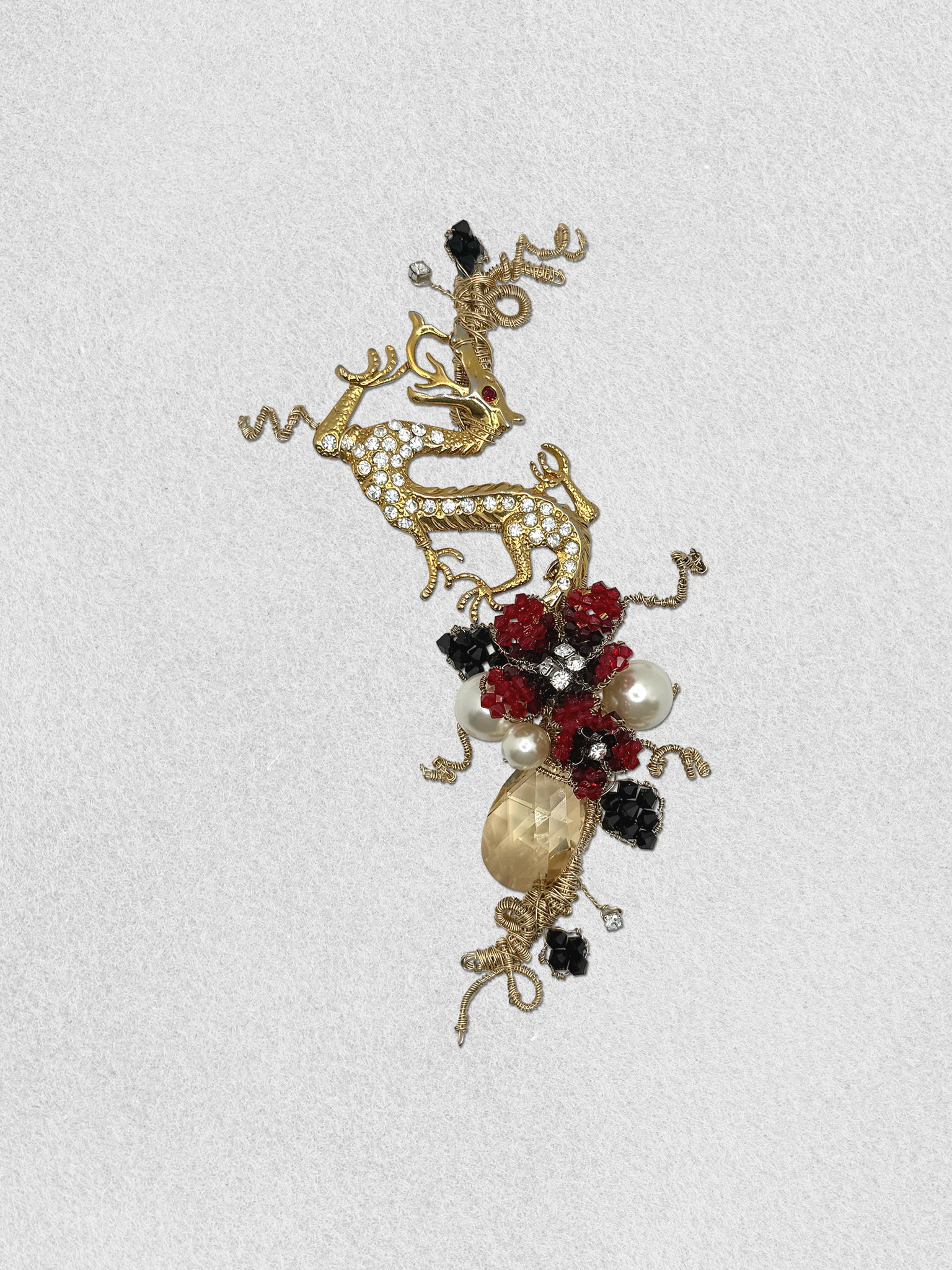 Men's Lapel Pin - Magnitude of the Golden Claws