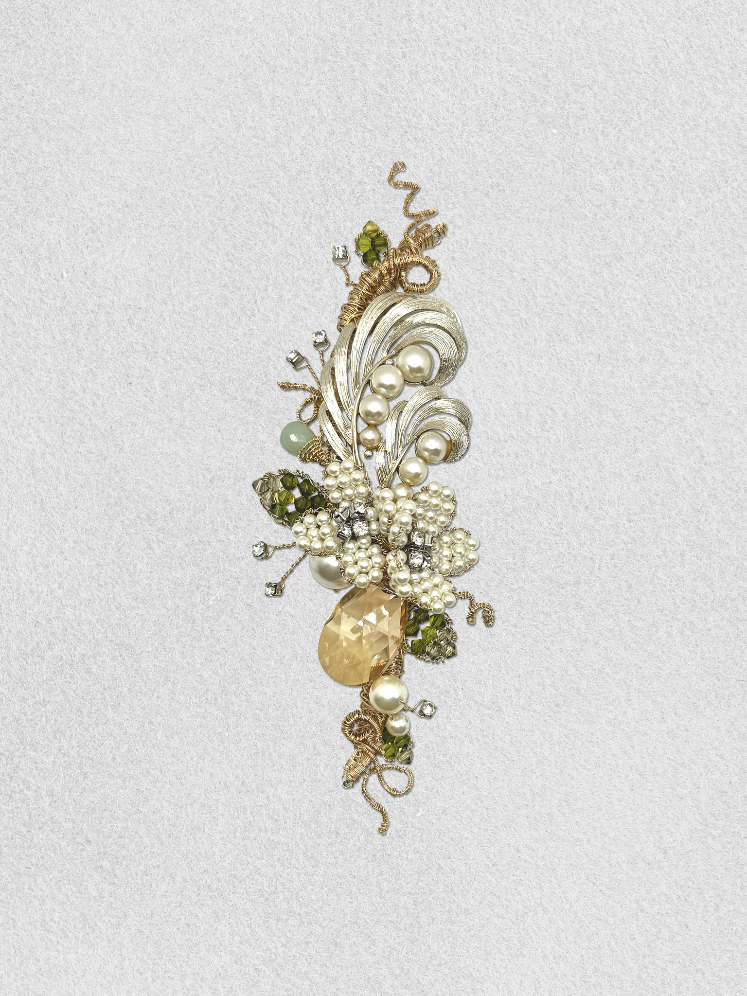 Men's Lapel Pin - Feather of Whimsy