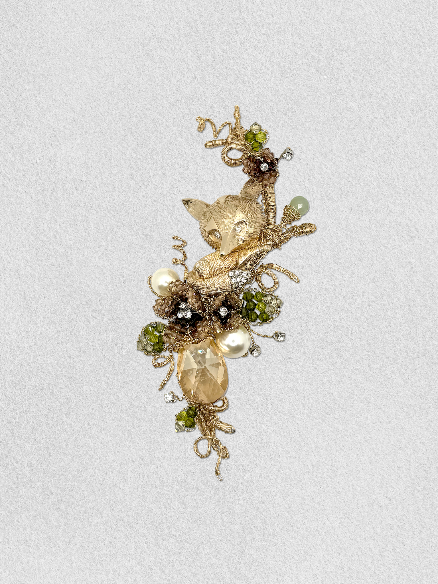 Men's Lapel Pin - Charm of the Jeweled Fox