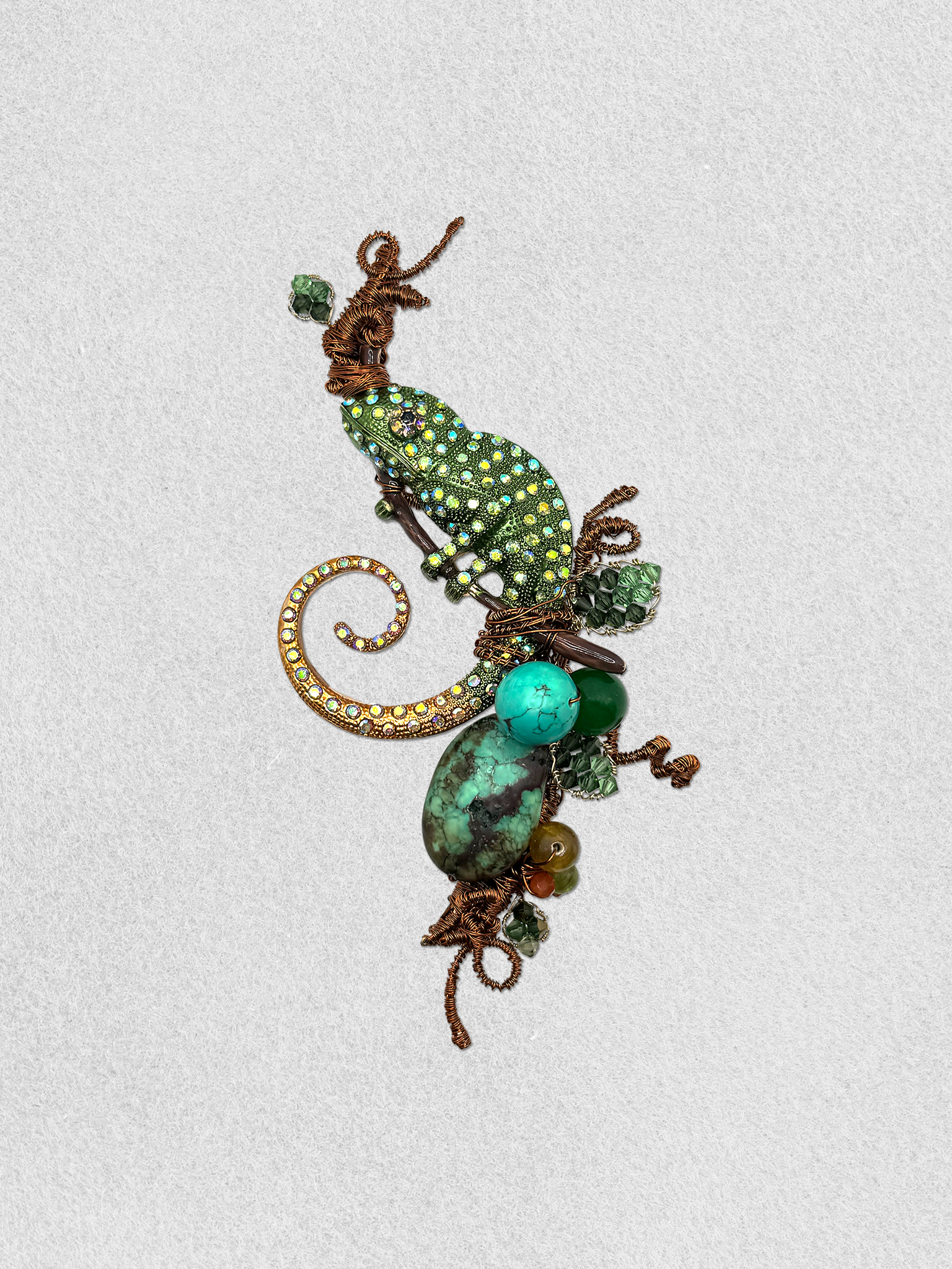 Men's Lapel Pin - Chameleon of Paradise