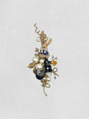 Men's Lapel Pin - In Wonderland