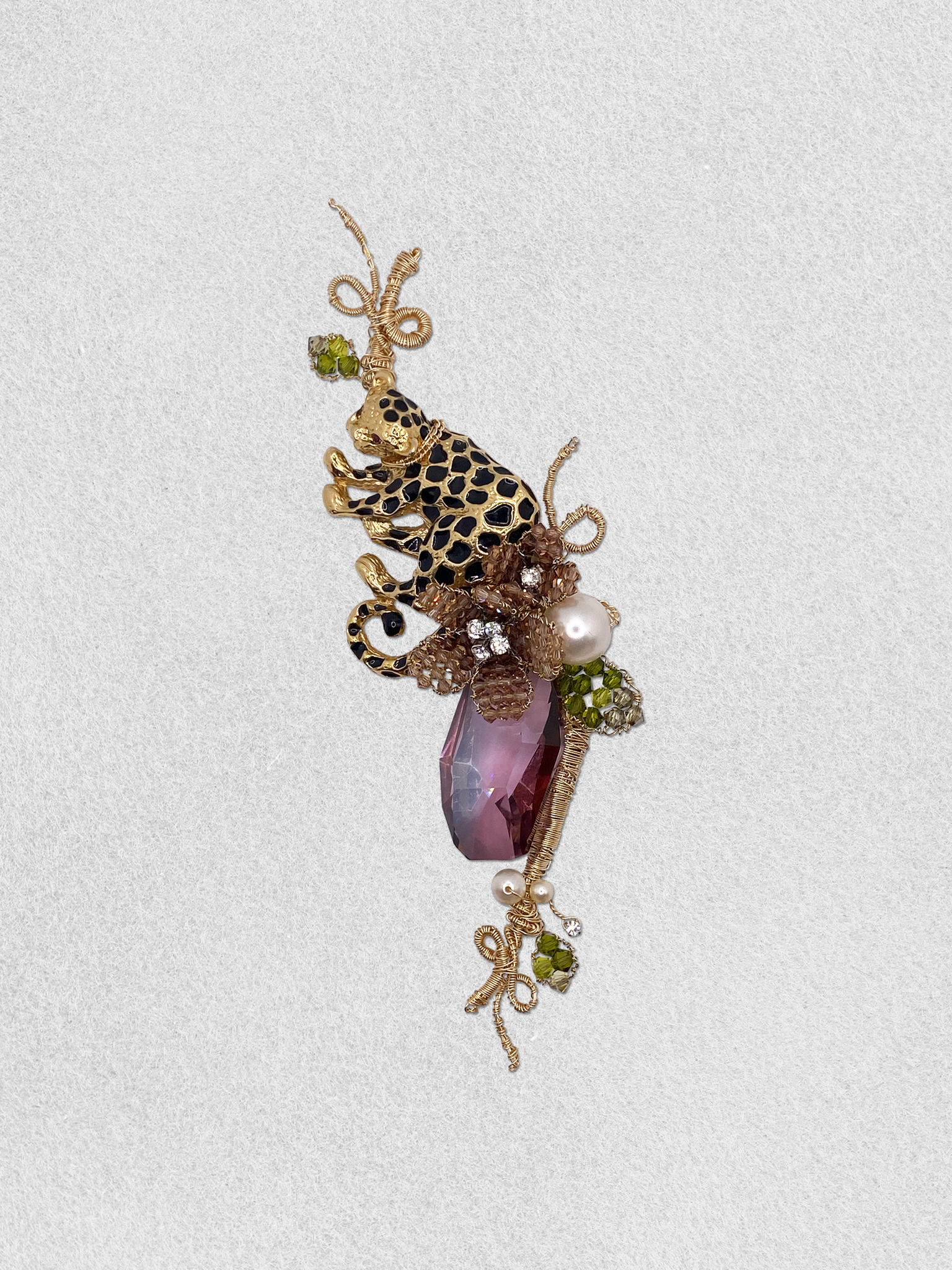 Men's Lapel Pin - Climb of the Baby Leopard