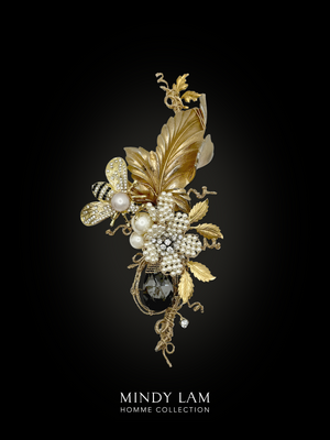 Men's Lapel Pin - Gold Foliage and Bumble