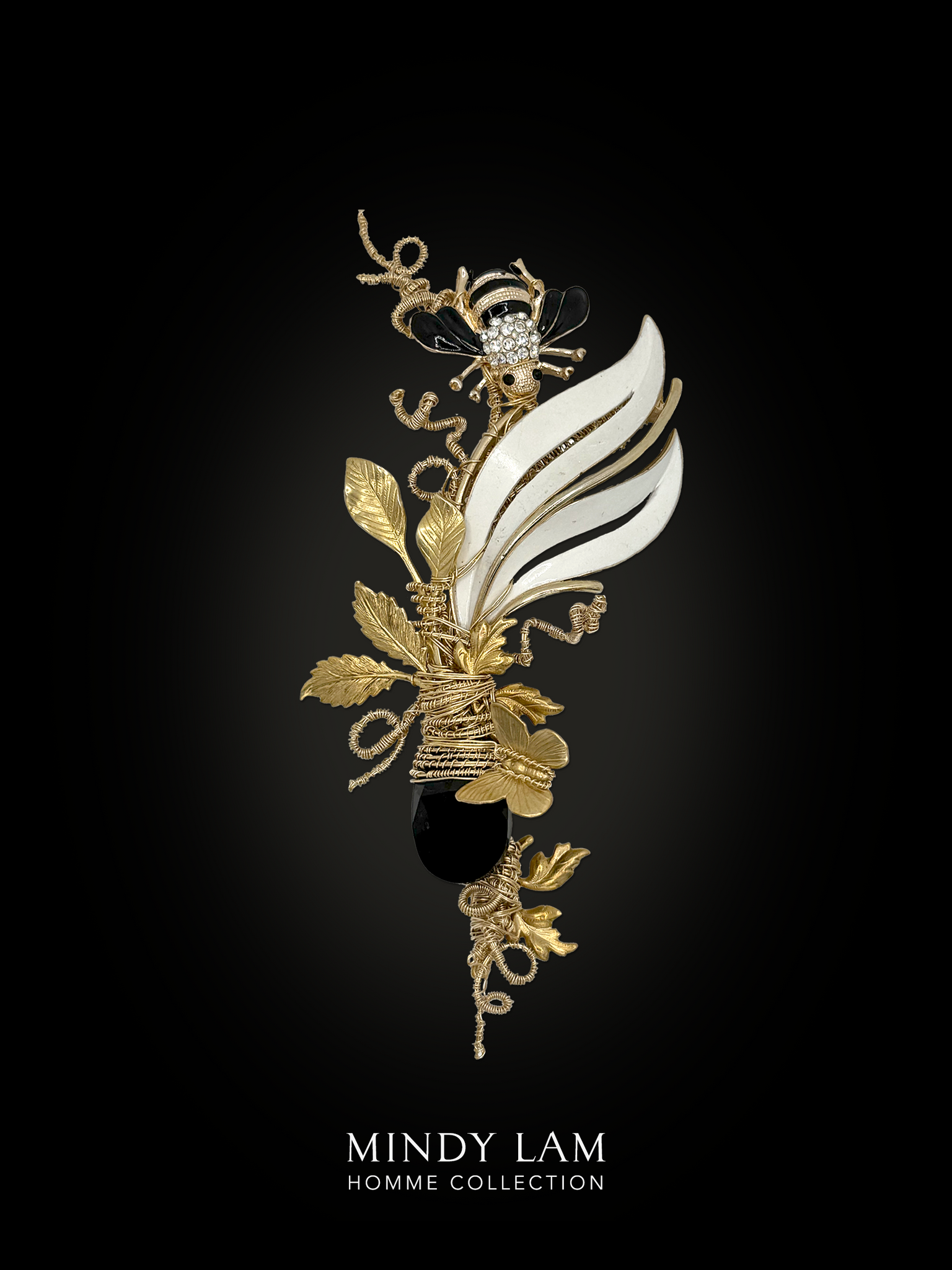Men's Lapel Pin - Gold Foliage and Bumble