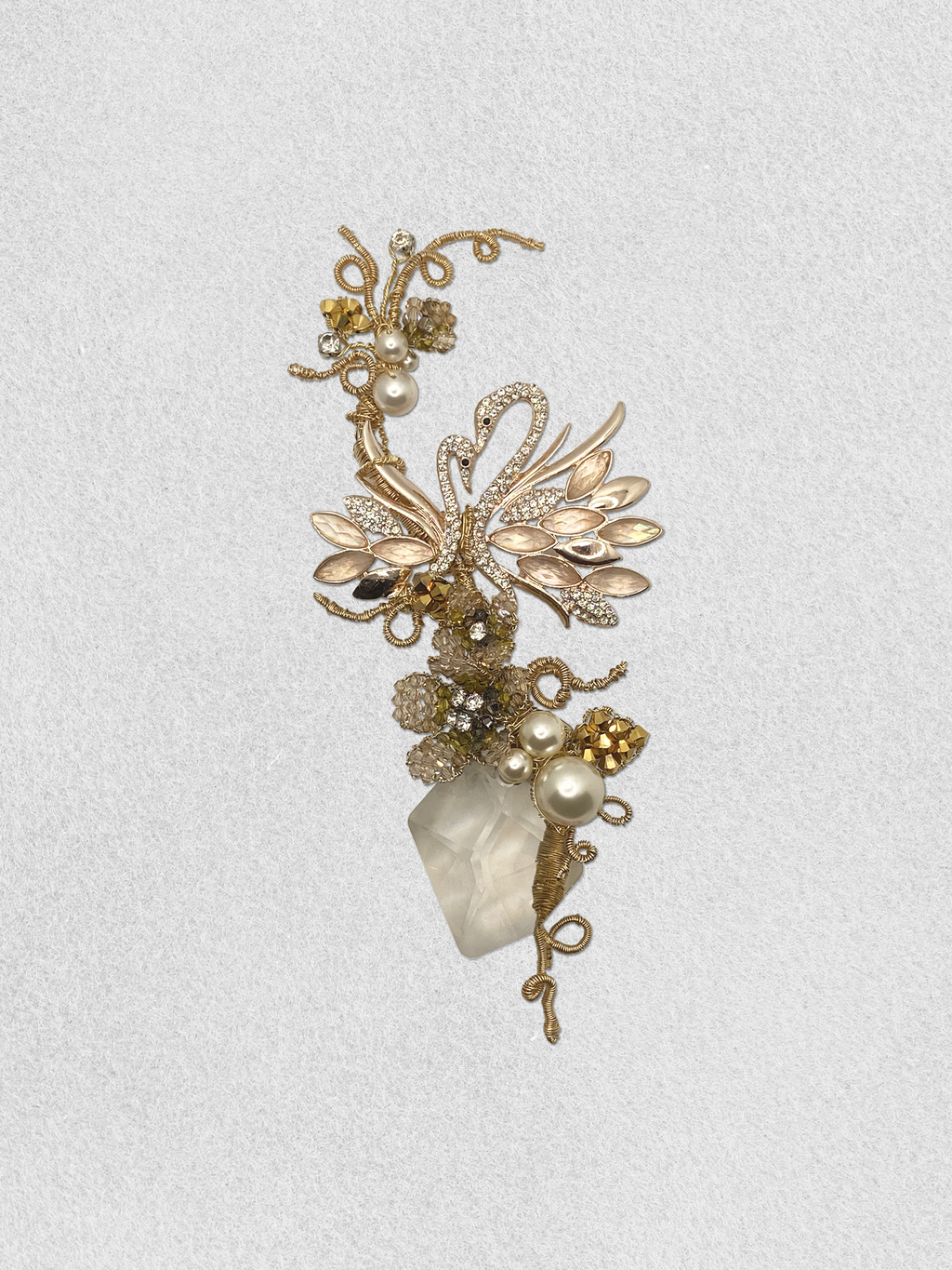 Men's Lapel Pin - Lakes and Lovers – Mindy Lam Jewelry