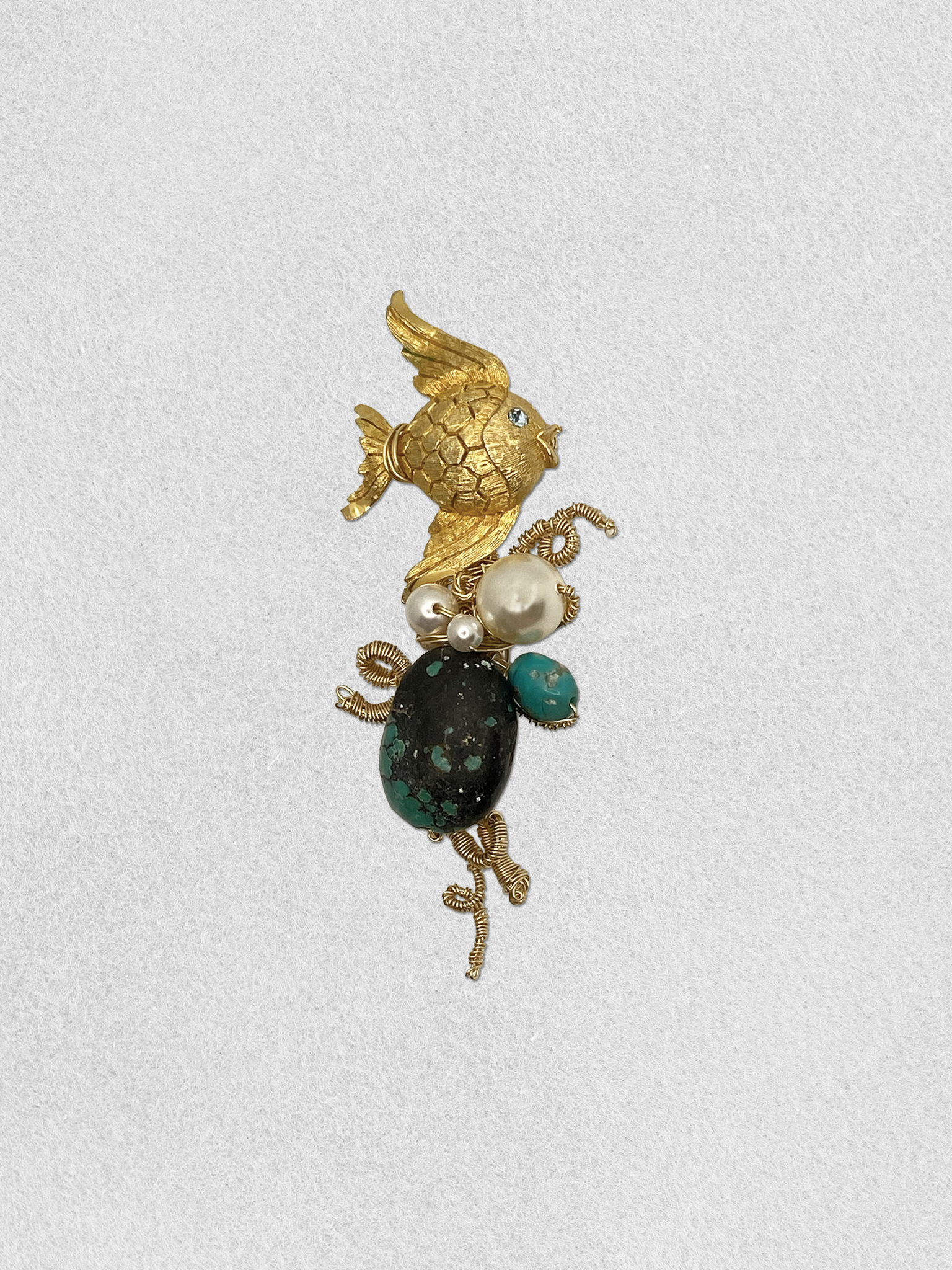 Men's Lapel Pin - Little Gold Fin (Mini)