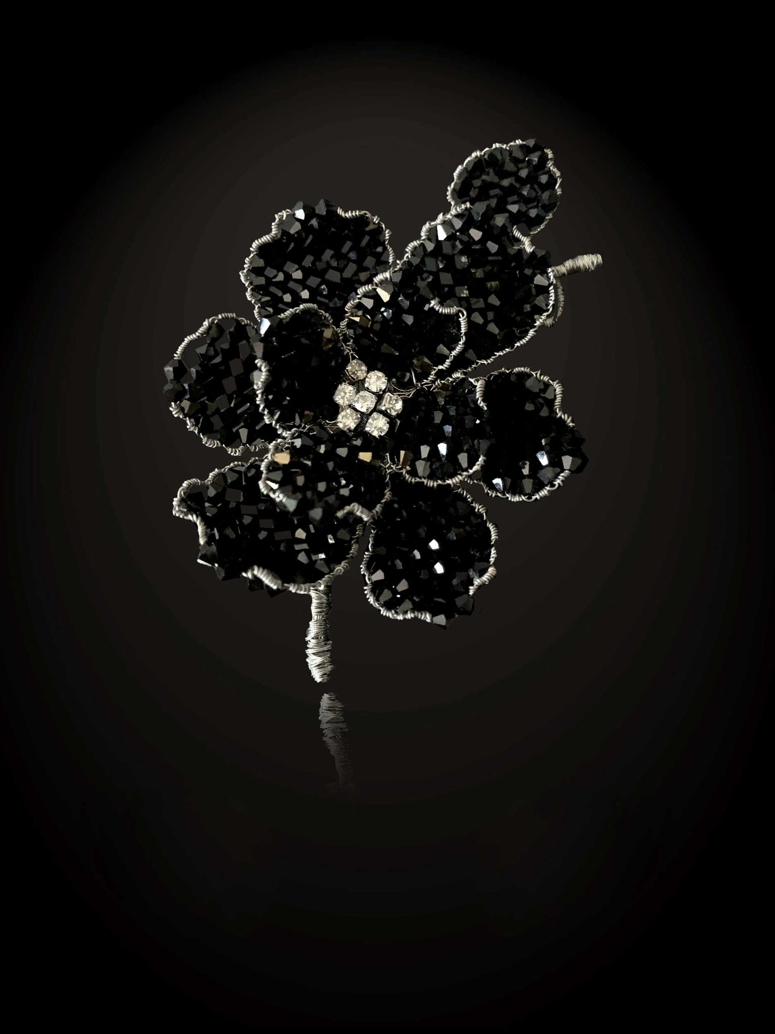Classic Collection Peony Brooch - Onyx/Silver (Black)