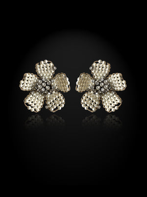 Classic Collection Stud - Pearl (Large)