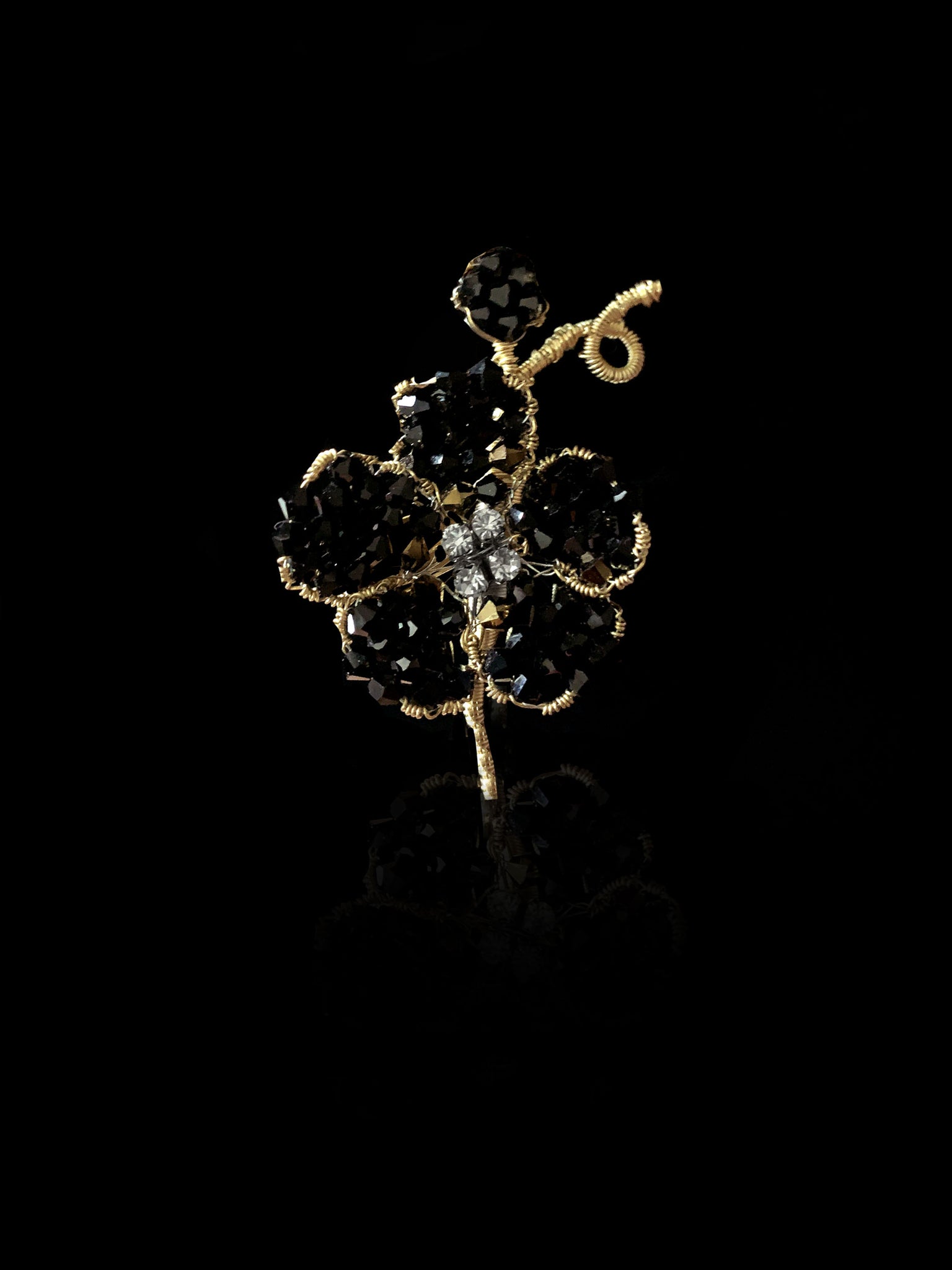 Men's Onyx/Black X-Small Flower Lapel Pin